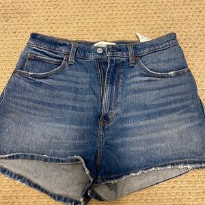 Curve love Abercrombie shorts